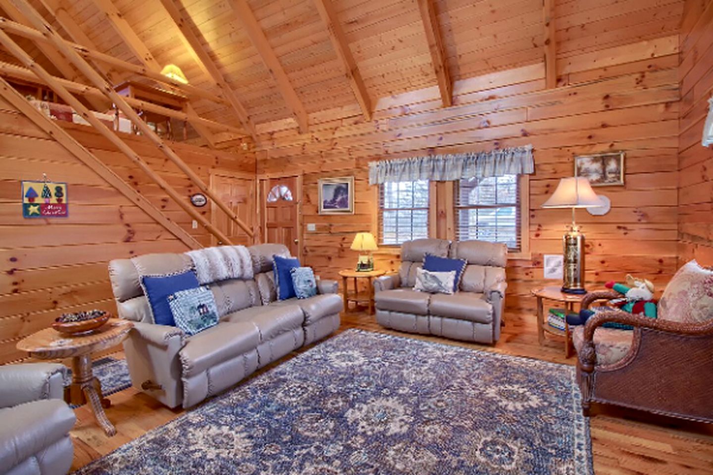 Secluded Log Cabin Rental with a Hot Tub in the Hocking Hills, Ohio