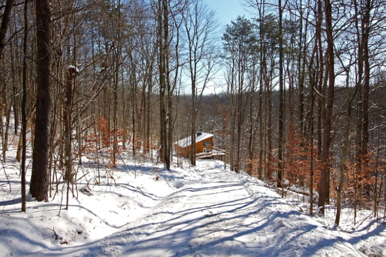 Log Cabins (Logan, Ohio, United States)