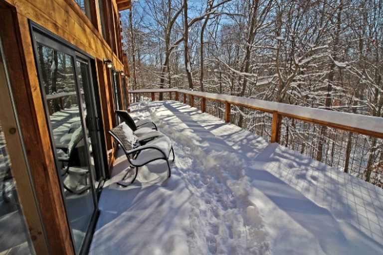 Log Cabins (Logan, Ohio, United States)