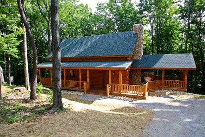 Large Log Cabin Rental Perfect for Families in Hocking Hills, Ohio photo 2