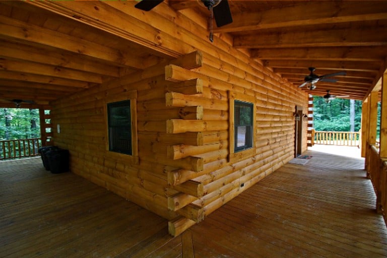 Log Cabins (Logan, Ohio, United States)