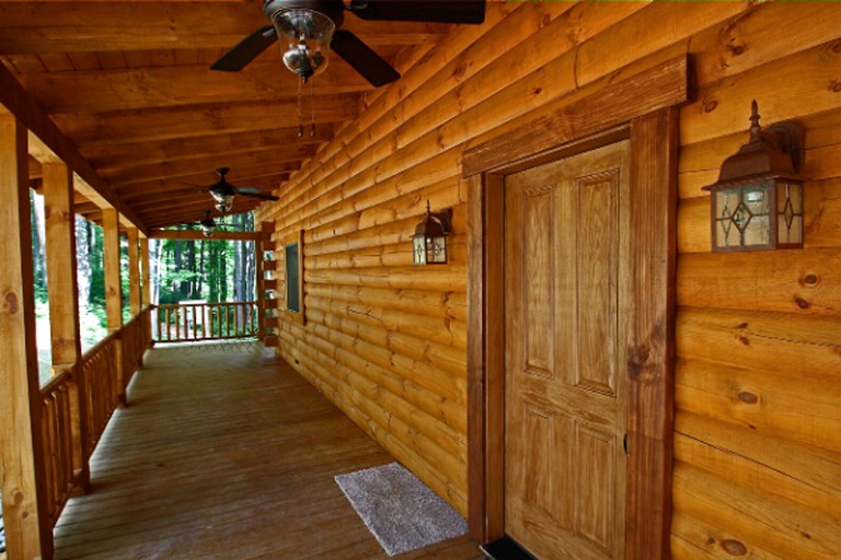 Log Cabins (Logan, Ohio, United States)