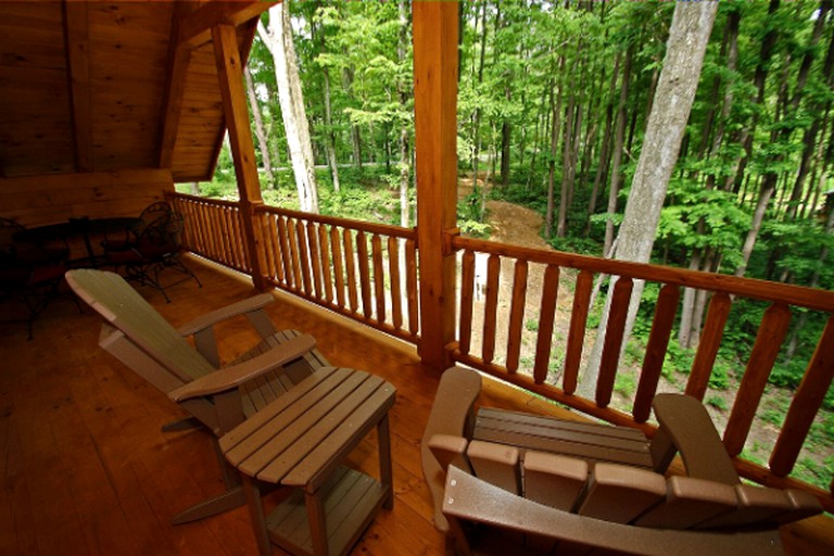 Log Cabins (Logan, Ohio, United States)