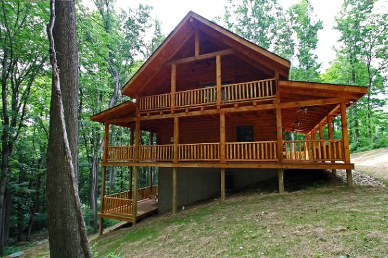 Log Cabins (Logan, Ohio, United States)