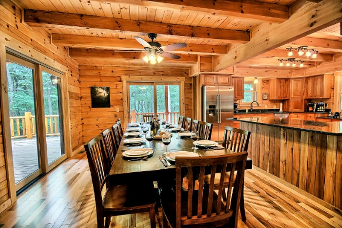 Delightful Vacation Cabin Perfect for a Large Group near Ash Cave, Ohio