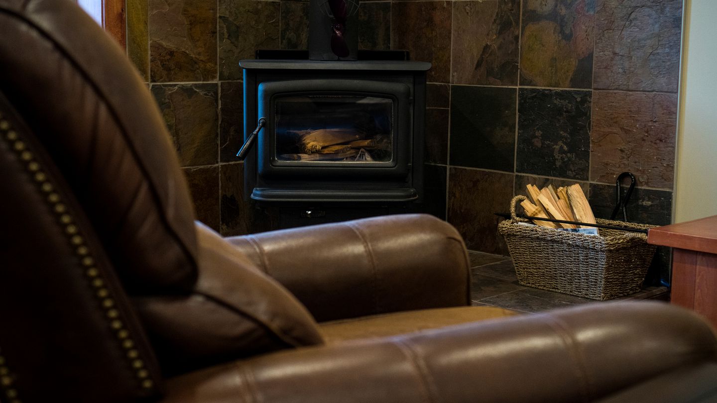 Mountain Cabin Retreat with a Hot Tub in Golden, British Columbia