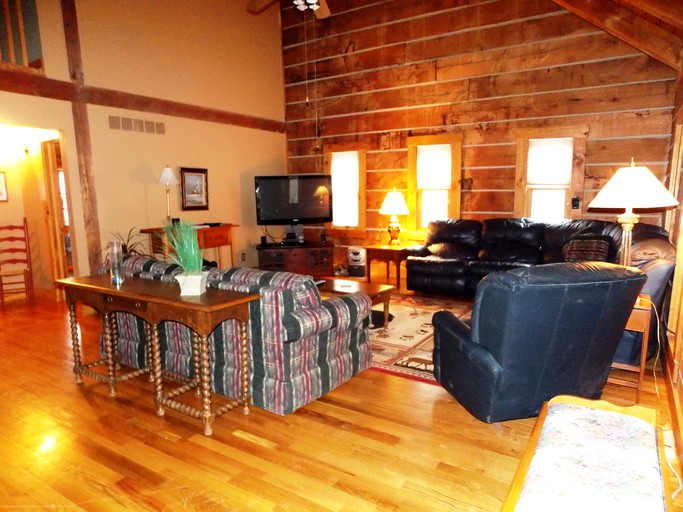 Cabins in Hocking Foxhollow, Cabins, Hocking Hills, United States of America Glamping Hub