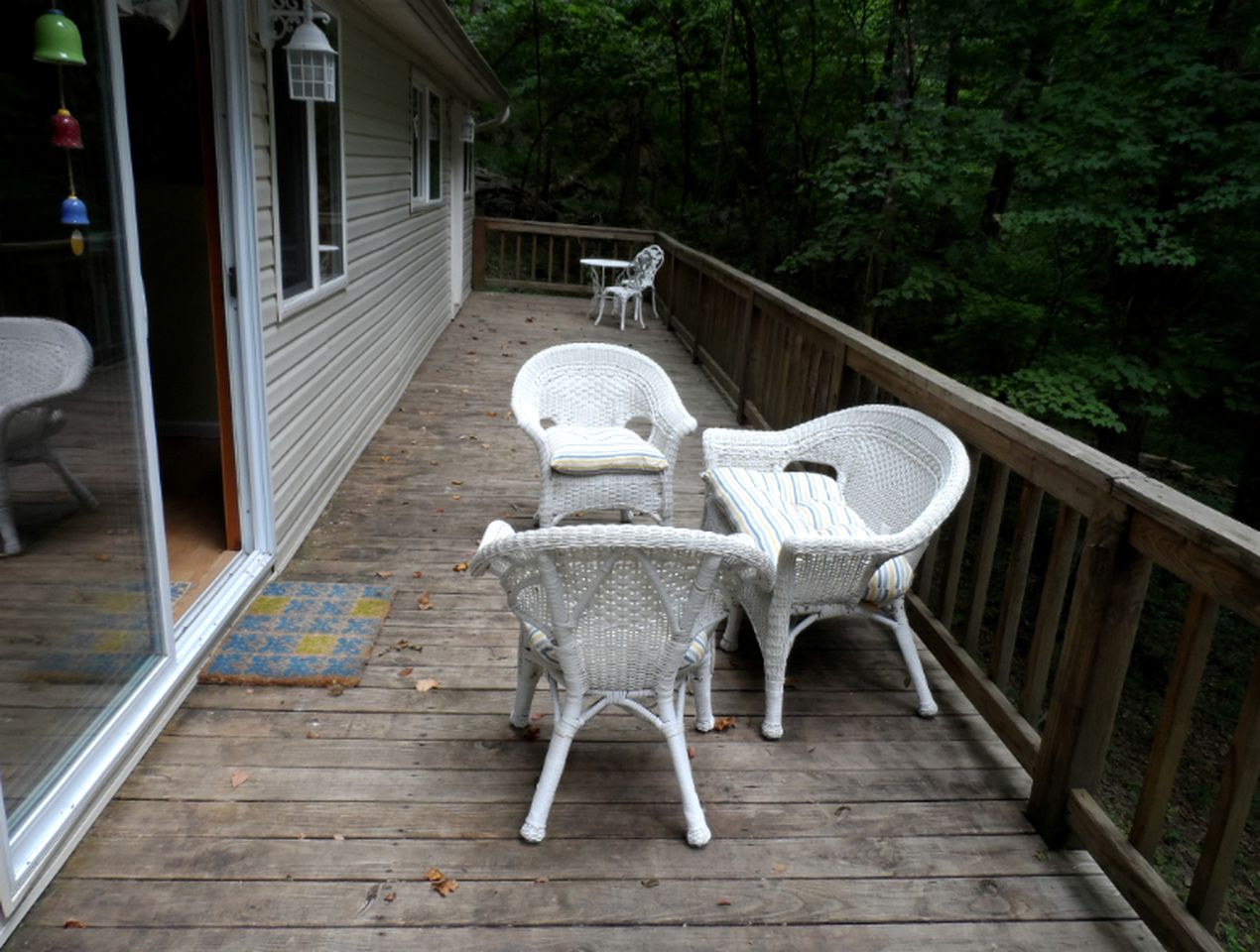 Woodland Cabin Rental with Expansive Deck near Columbus, Ohio