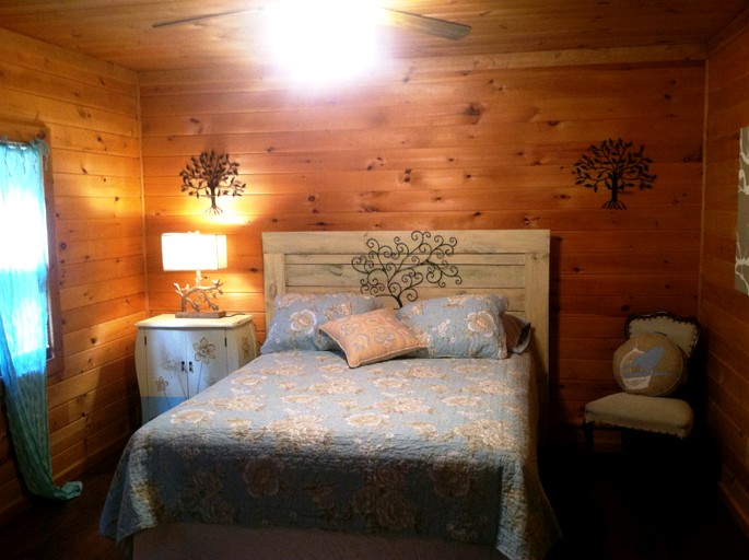 Cabins (Hocking Hills, Ohio, United States)
