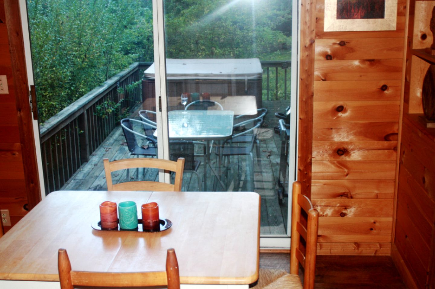 Quiet and Charming Cabin Rental on Hocking River in Southern Ohio