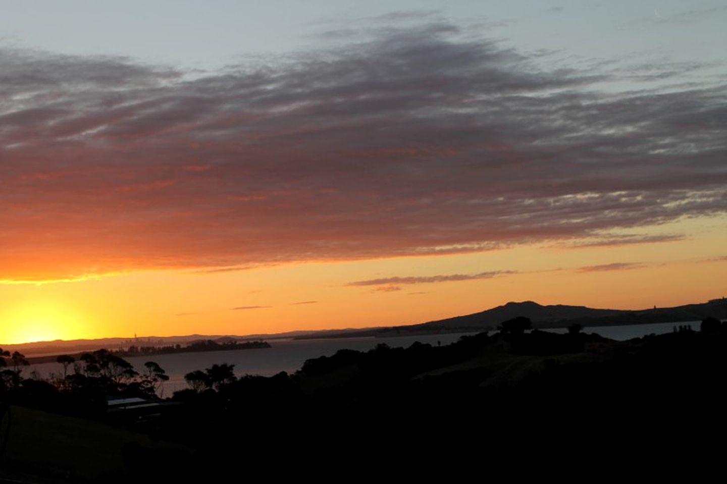 Two-Bedroom Luxury Vacation Rental with Vineyard Views near Auckland, New Zealand