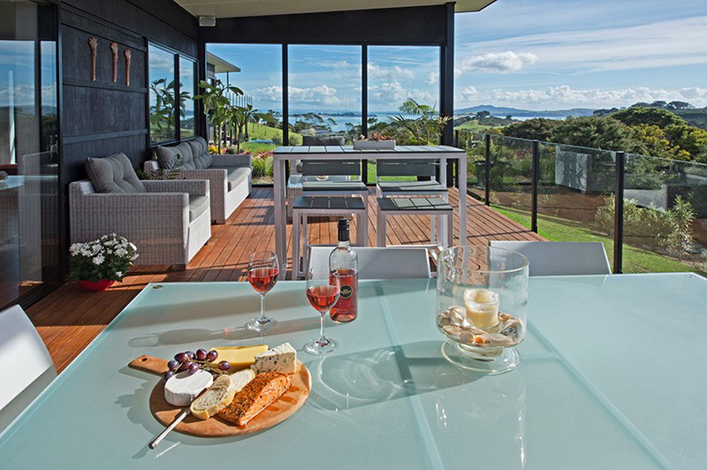 Two-Bedroom Luxury Vacation Rental with Vineyard Views near Auckland, New Zealand