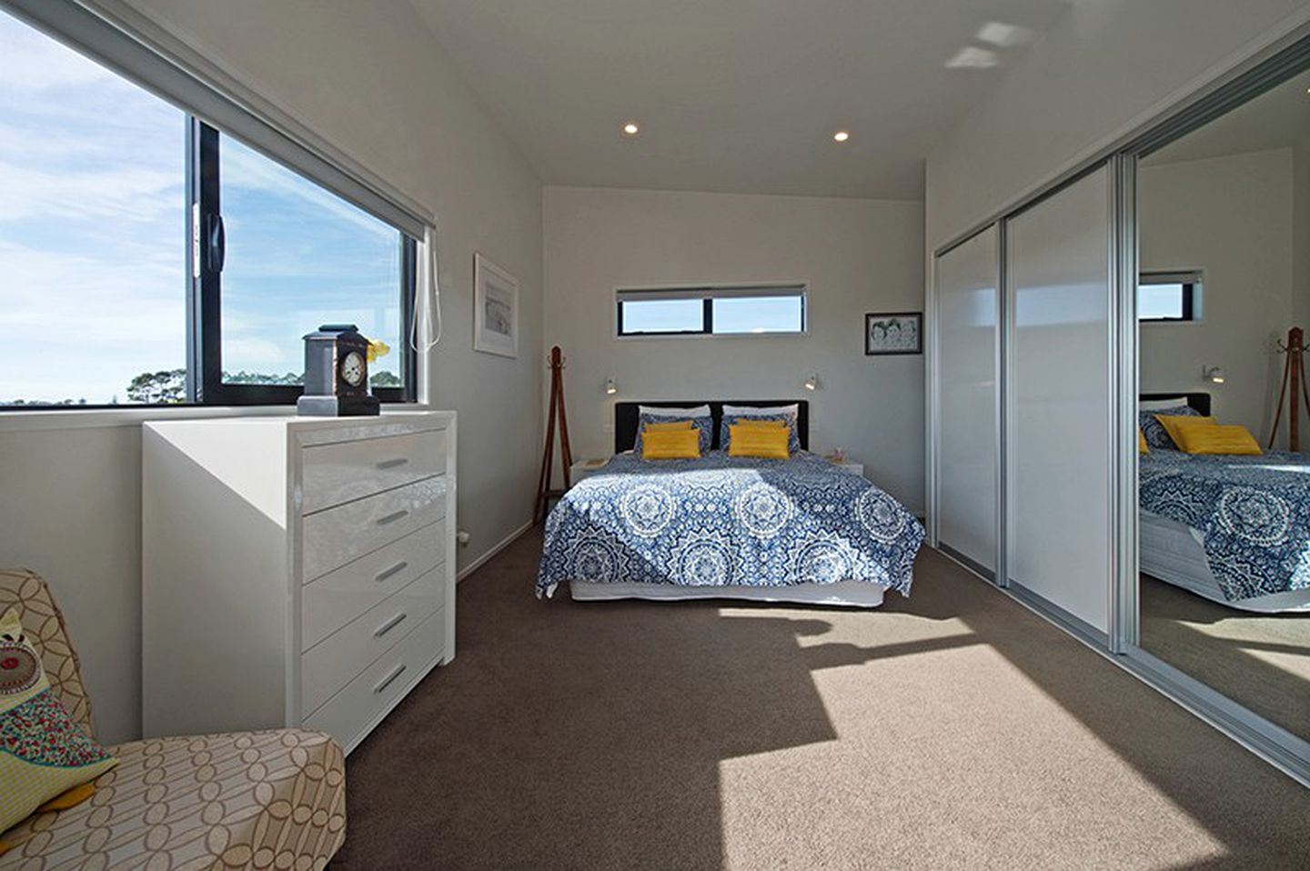 Two-Bedroom Luxury Vacation Rental with Vineyard Views near Auckland, New Zealand