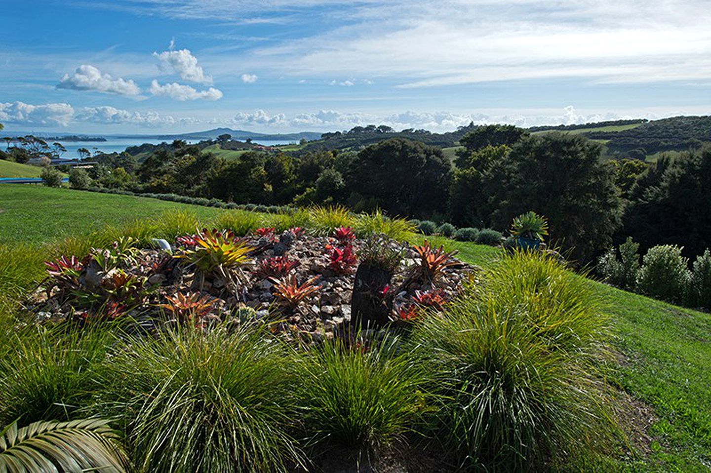 Two-Bedroom Luxury Vacation Rental with Vineyard Views near Auckland, New Zealand