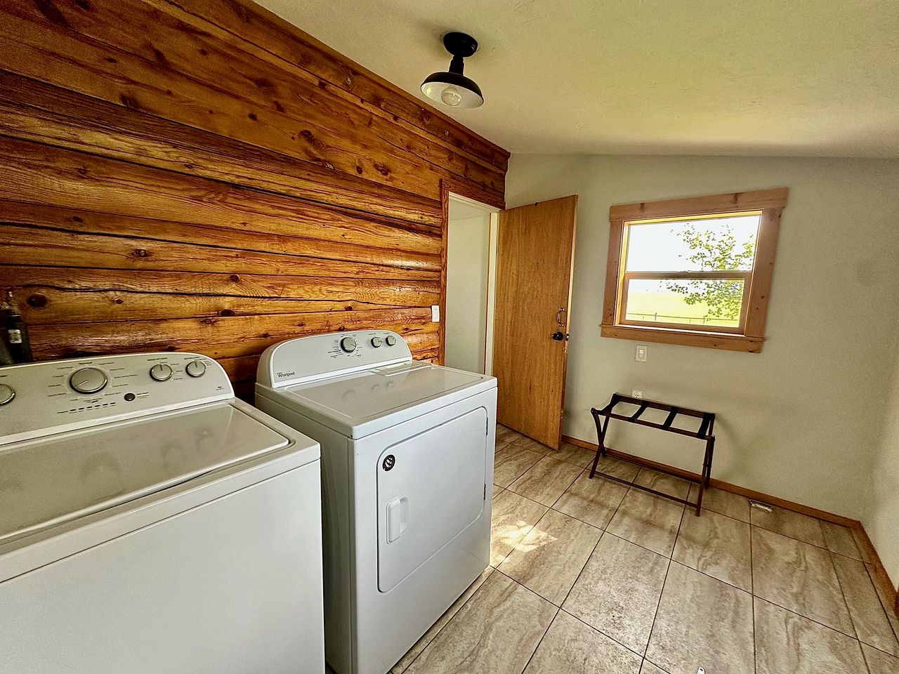 Beautiful Unit in a Scenic Farmhouse Retreat with Panoramic Views near Skiing & Trails in Tetonia, Idaho