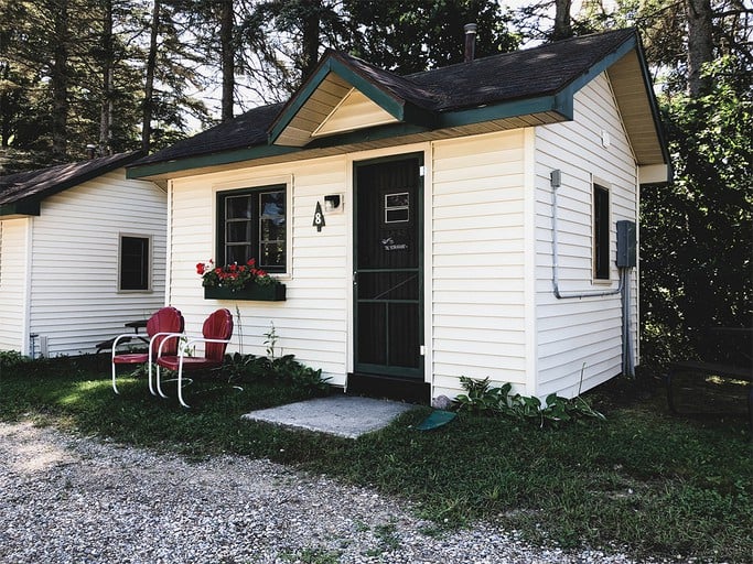 Cabins (United States of America, Cadillac, Michigan)