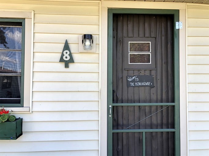 Cabins (United States of America, Cadillac, Michigan)