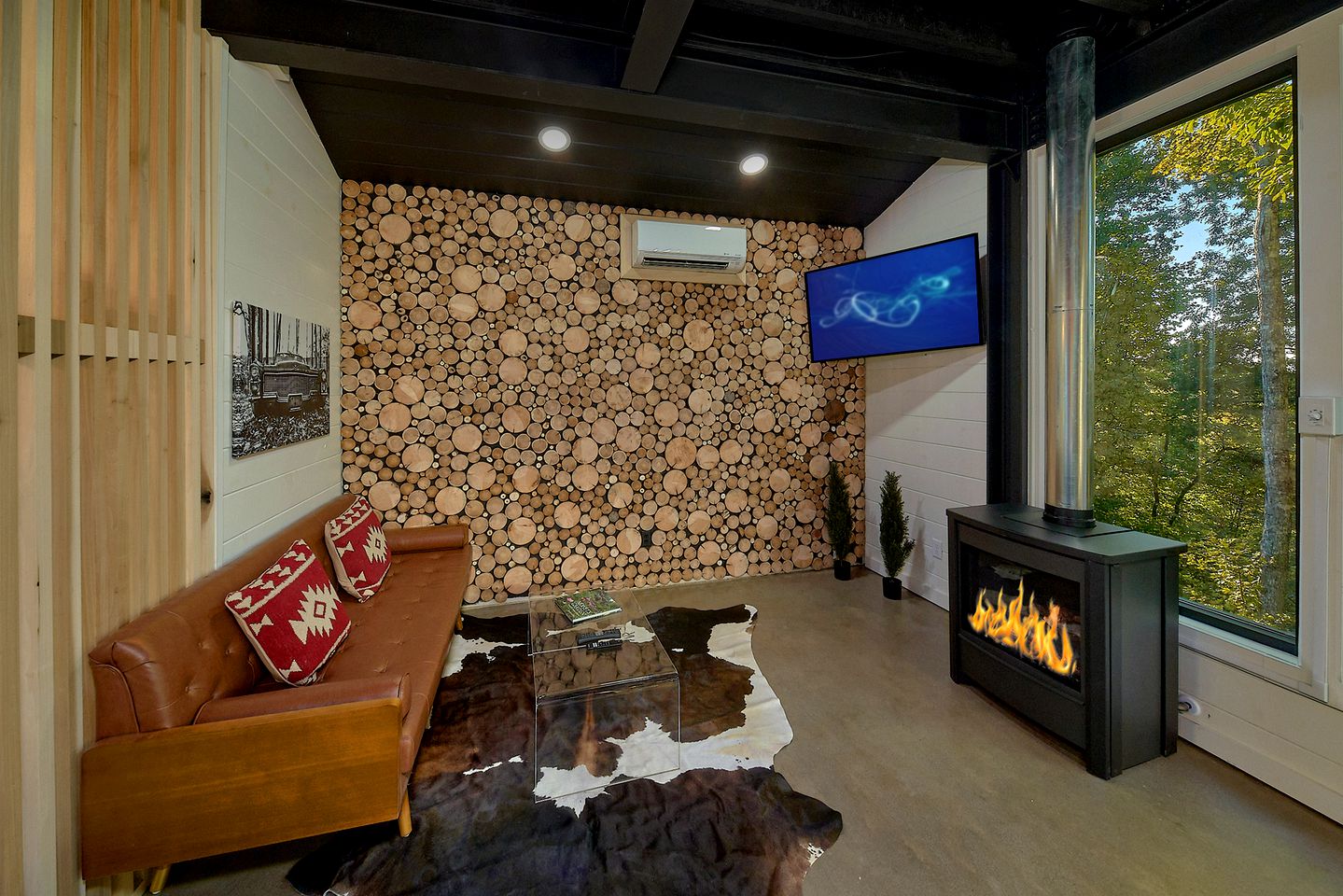 Luxury Glamping Site with Indoor Pool and Sauna Facilities for Special Getaways in Gatlinburg, Tennessee