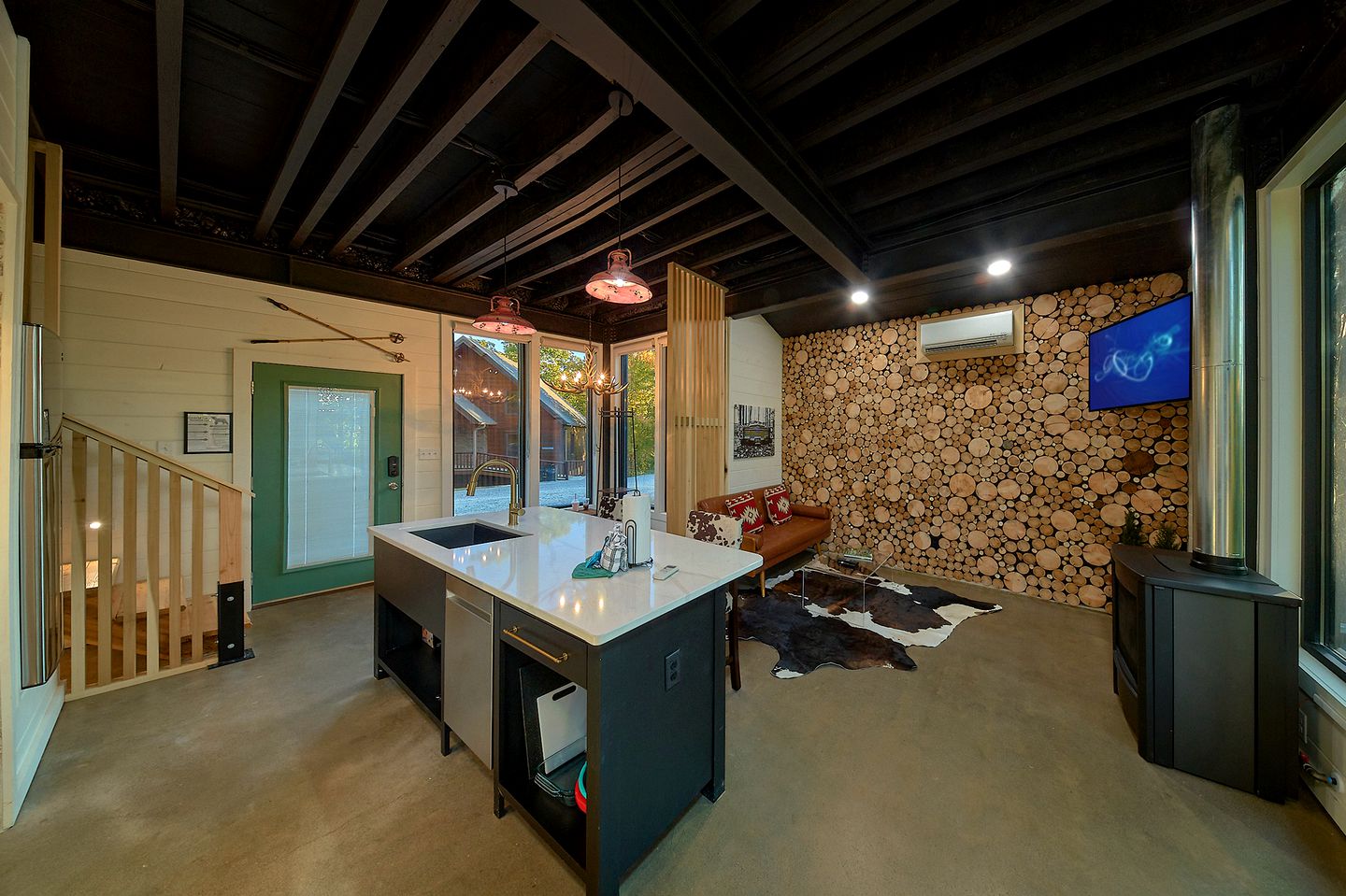 Luxury Glamping Site with Indoor Pool and Sauna Facilities for Special Getaways in Gatlinburg, Tennessee