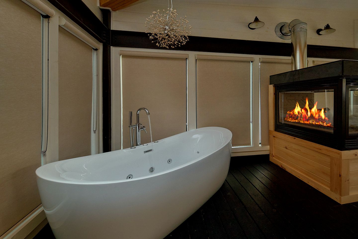 Luxury Glamping Site with Indoor Pool and Sauna Facilities for Special Getaways in Gatlinburg, Tennessee