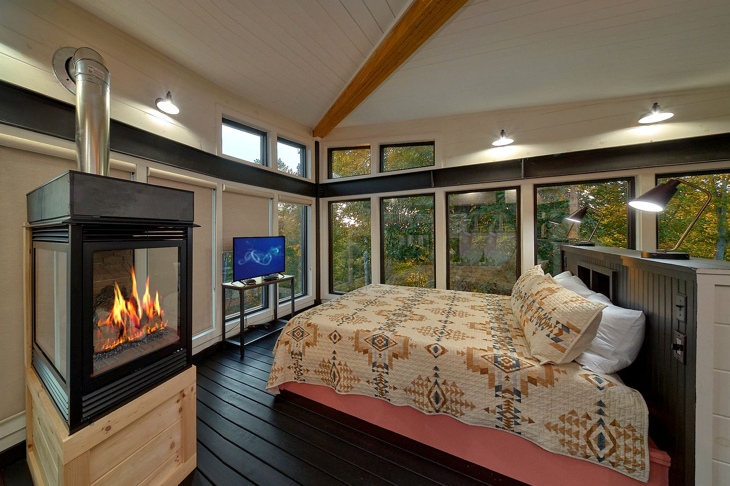 Luxury Glamping Site with Indoor Pool and Sauna Facilities for Special Getaways in Gatlinburg, Tennessee