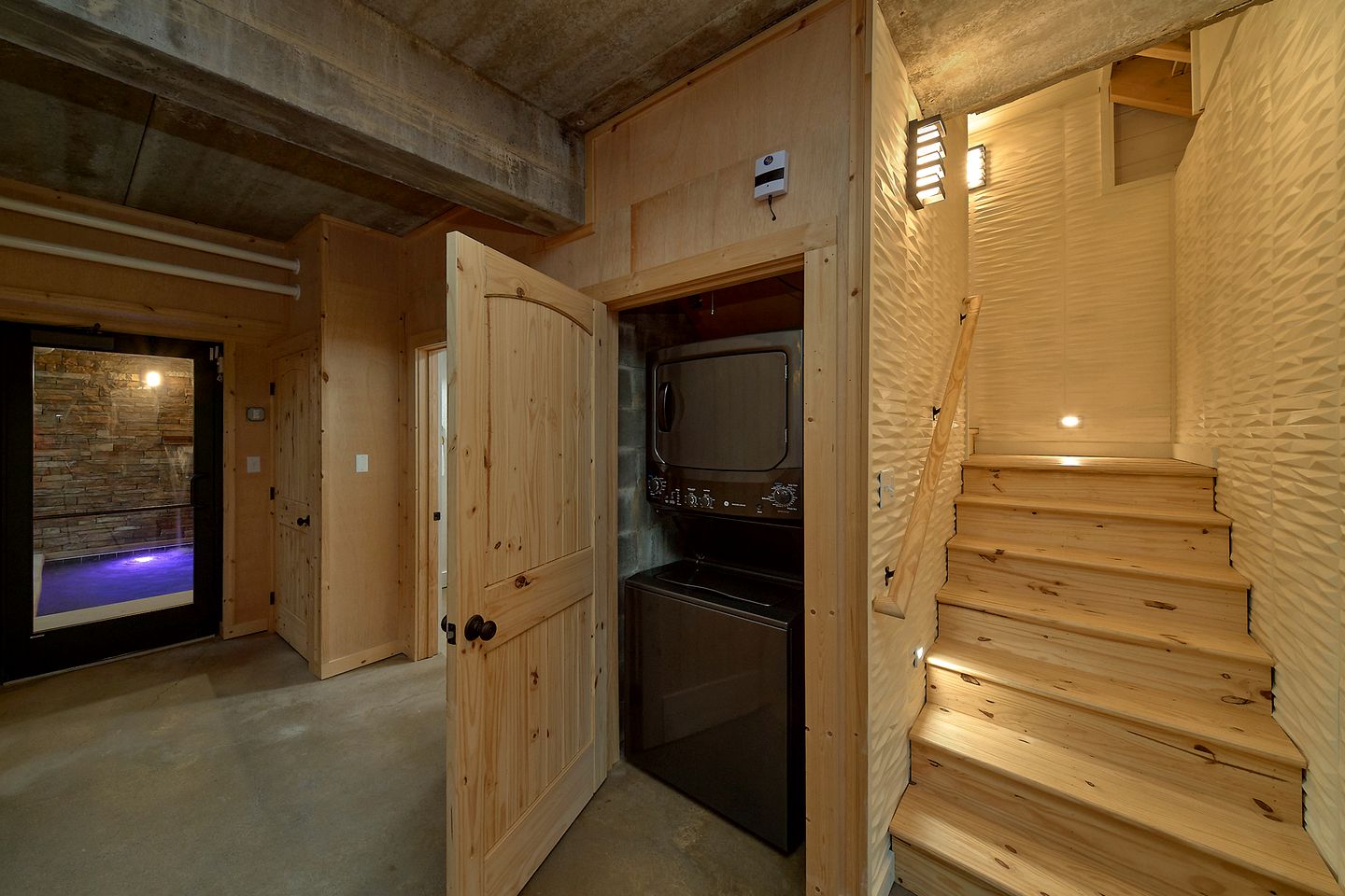 Luxury Glamping Site with Indoor Pool and Sauna Facilities for Special Getaways in Gatlinburg, Tennessee