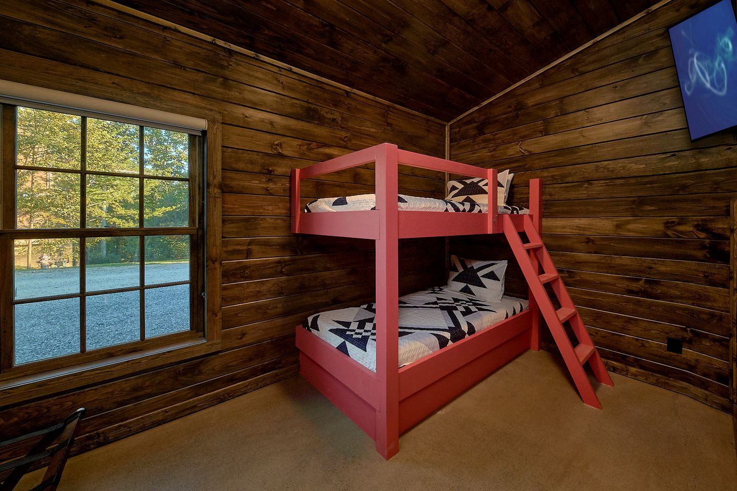 Luxury Glamping Site with Indoor Pool and Sauna Facilities for Special Getaways in Gatlinburg, Tennessee