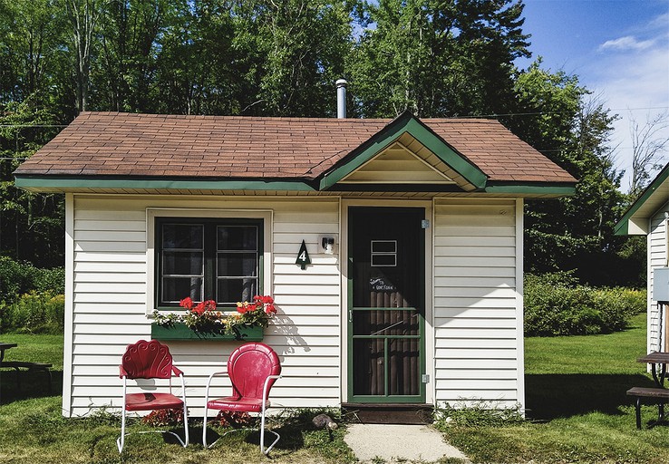 Cabins (United States of America, Cadillac, Michigan)