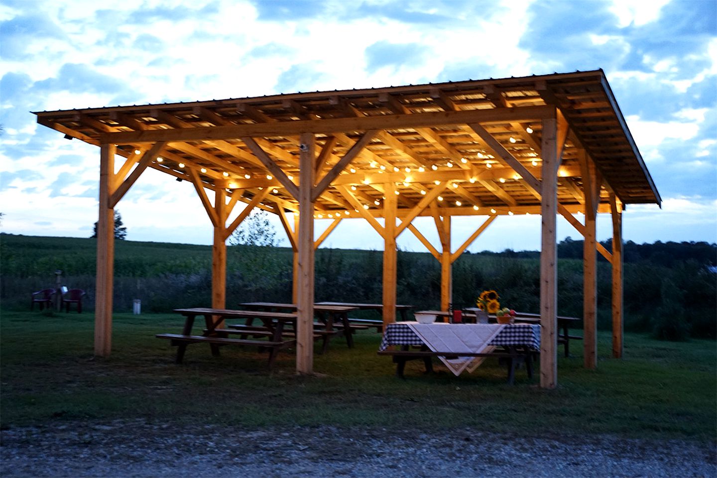 Cadillac Woodland Oasis - Cozy Glamping Cabins for Romantic Escapes in Michigan