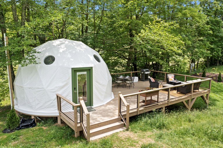 Outstanding Chic Dome with Private Deck in North Carolina