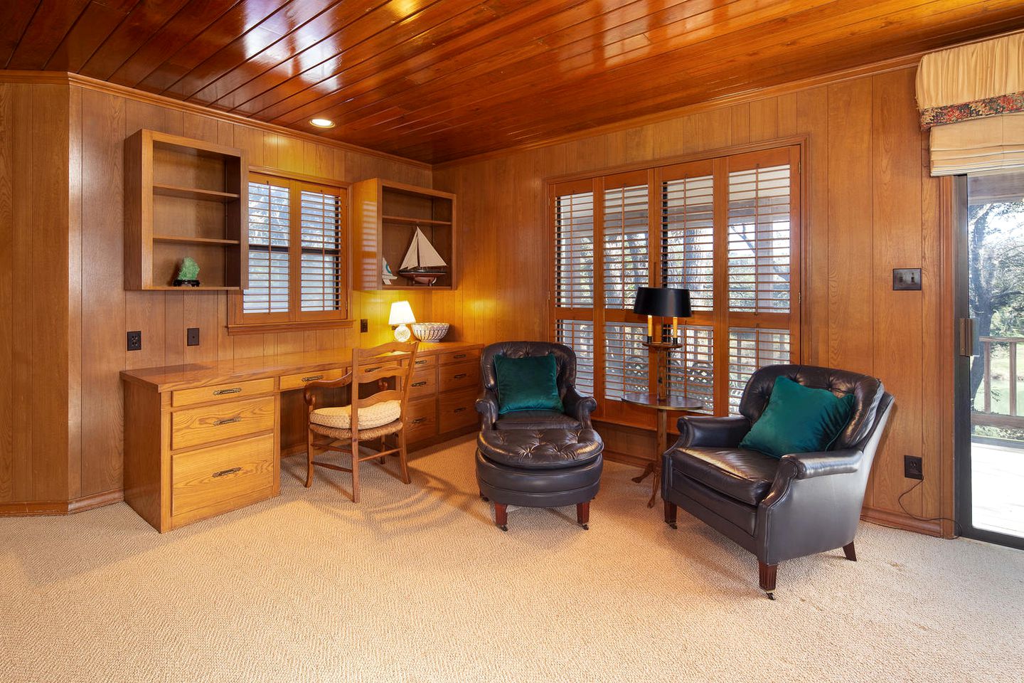 New Braunfels Glamping Retreat with Direct River Access. Ideal for Water Sports