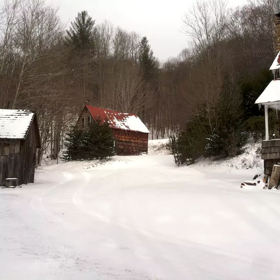 Secluded Family-Friendly Cabin Rental on 90 Acres in Newland, North Carolina