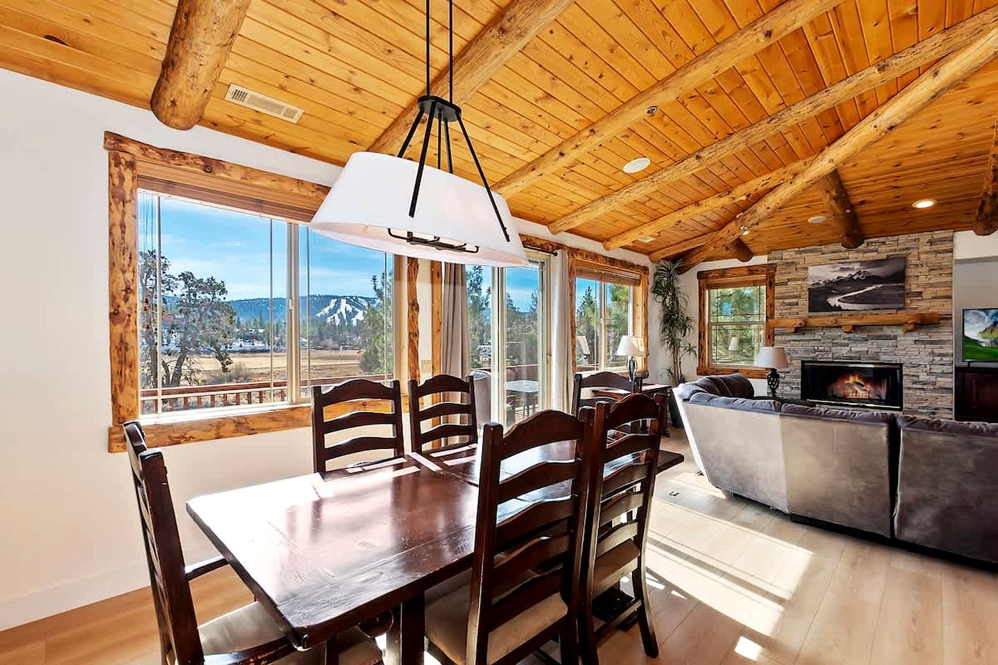 California Dreaming: Lakeside Cabin Getaway in the Best Location