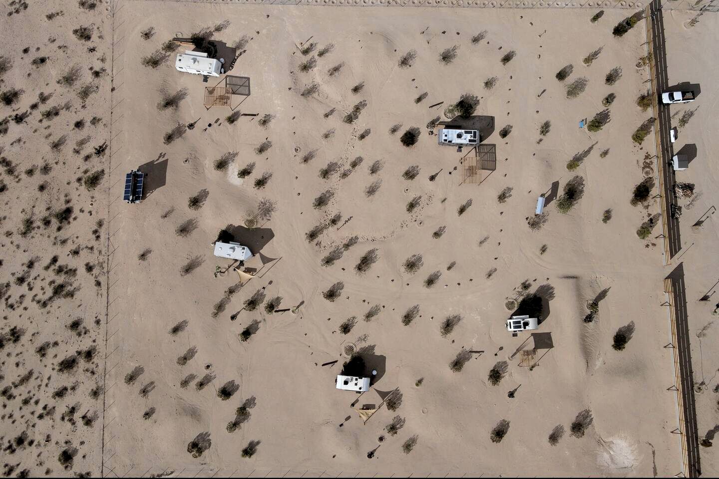 California Glamping Vacations in this Caravan Ideal for Enjoying Unique Views of the Desert