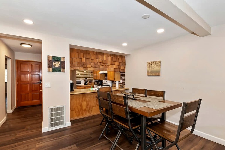 Cabins (United States of America, Big Bear Lake, California)