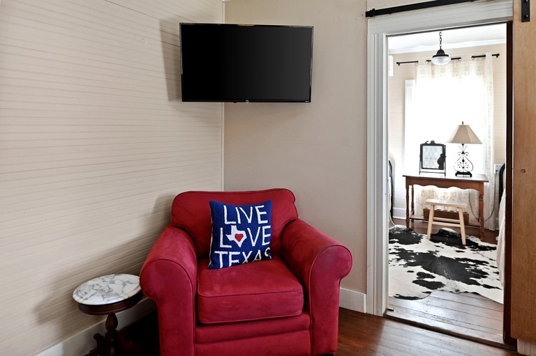 Floating Homes (United States of America, Fredericksburg, Texas)