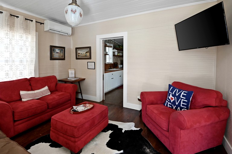 Floating Homes (United States of America, Fredericksburg, Texas)