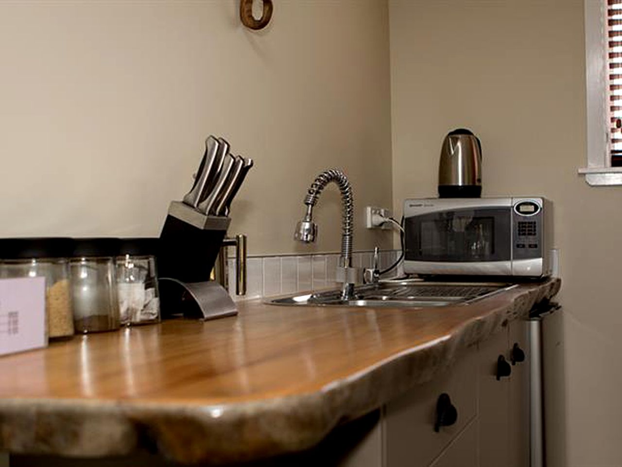 Idyllic Cottage Perfect for a Getaway in Stunning Waikato, New Zealand