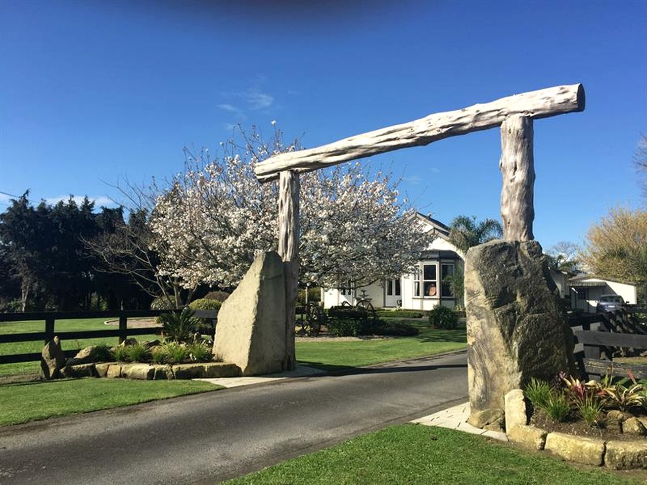 Idyllic Cottage Perfect for a Getaway in Stunning Waikato, New Zealand | Cottages (Cambridge, North Island, New Zealand)