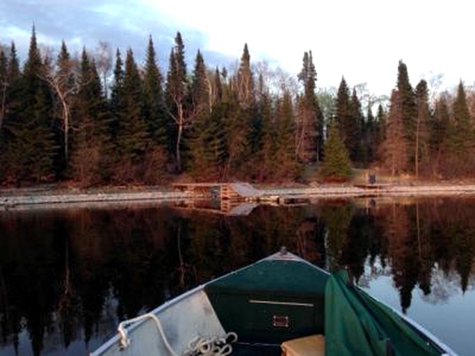 Cottages (Kenora, Ontario, Canada)