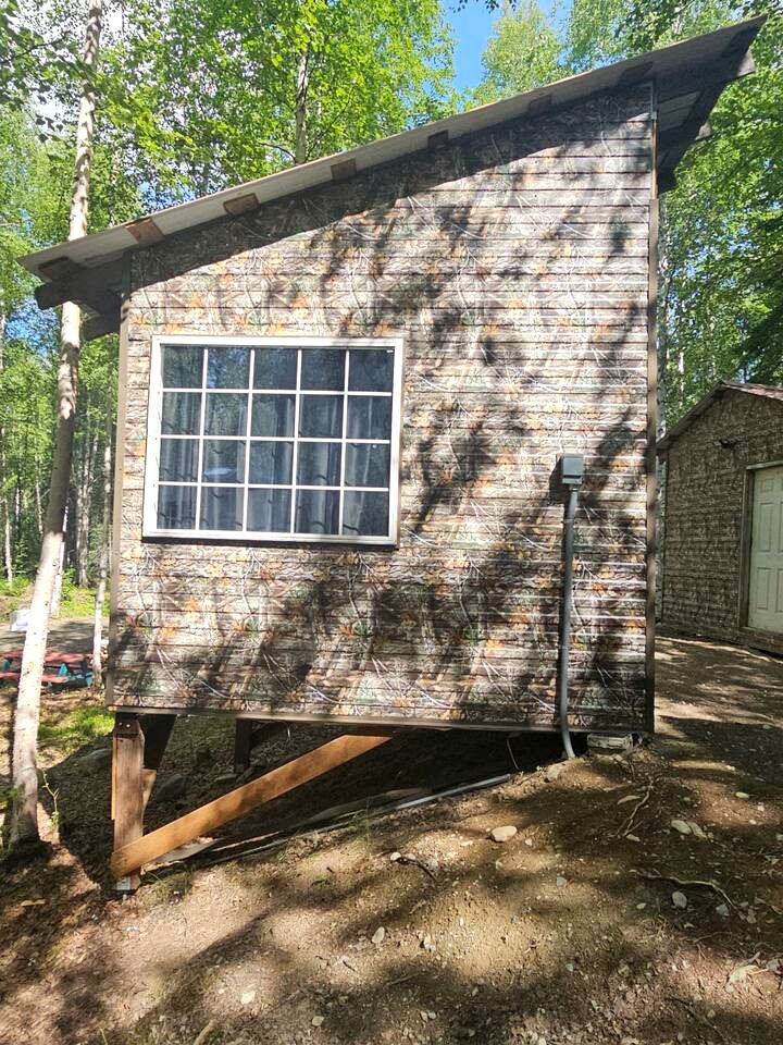 Relaxing Mini Cabin Hideaway with Campground Amenities, Play Area & Firepit in Houston, Alaska