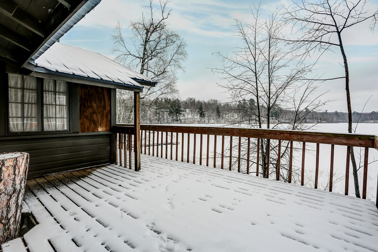 Cabins (Walker, Minnesota, United States)