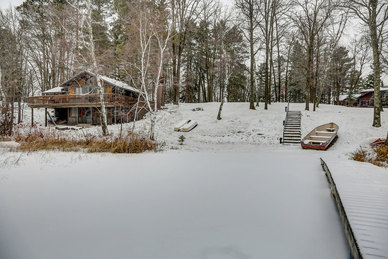 Cabins (Walker, Minnesota, United States)