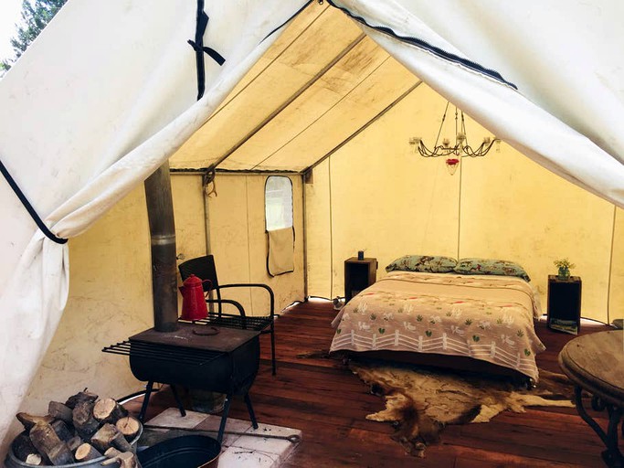 Safari Tents (Jacksonville, Oregon, United States)