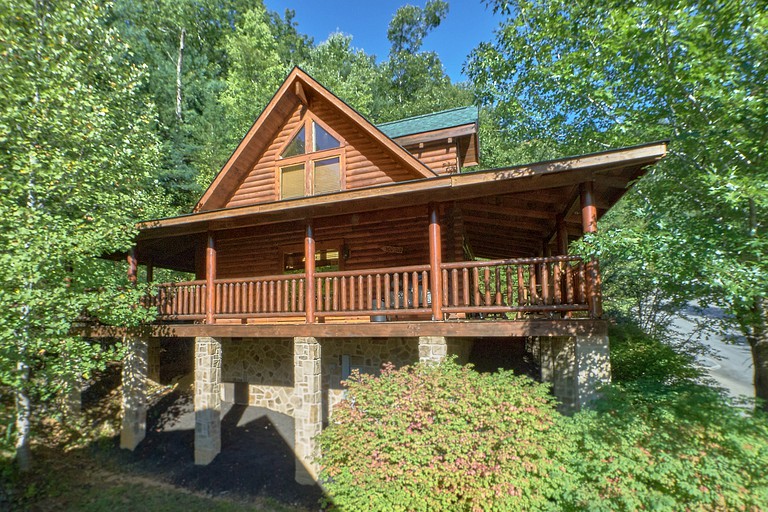Charming Cabin Escape near Great Smoky Mountain National Park, Tennessee