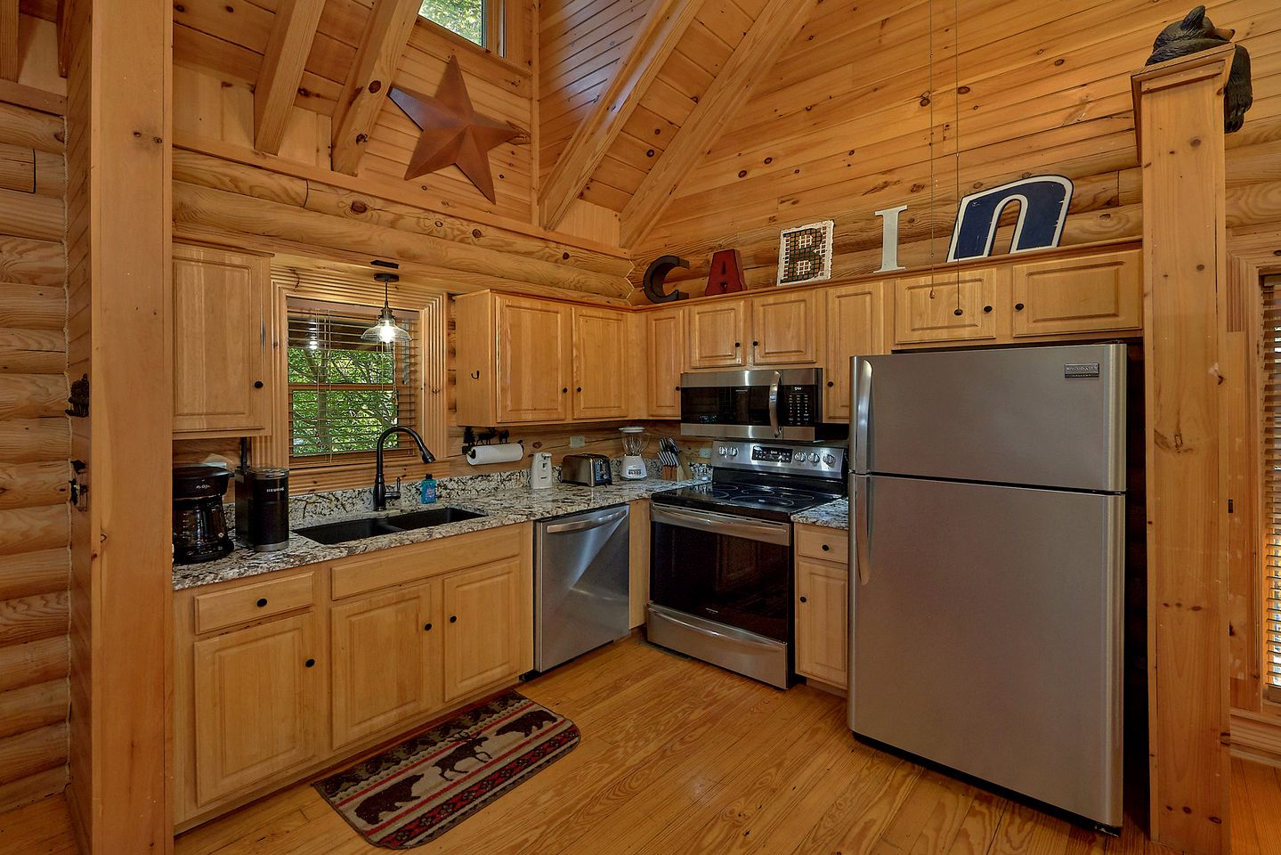 Charming Cabin Escape near Great Smoky Mountain National Park, Tennessee