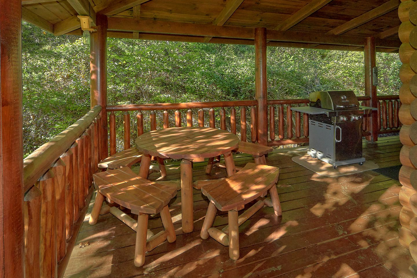 Charming Cabin Escape near Great Smoky Mountain National Park, Tennessee