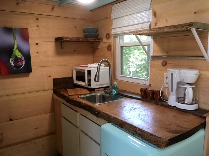 Tiny Houses (Saluda, North Carolina, United States)