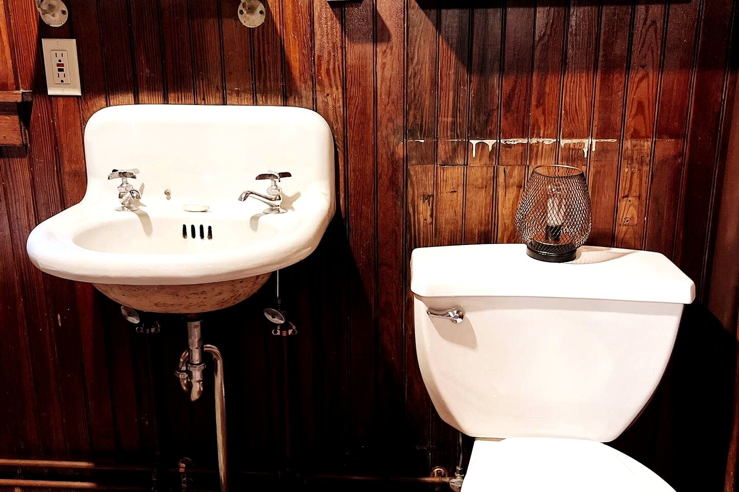 Exceptional Serenity: Unique Cabin Glamping Oasis in Raquette Lake, NY