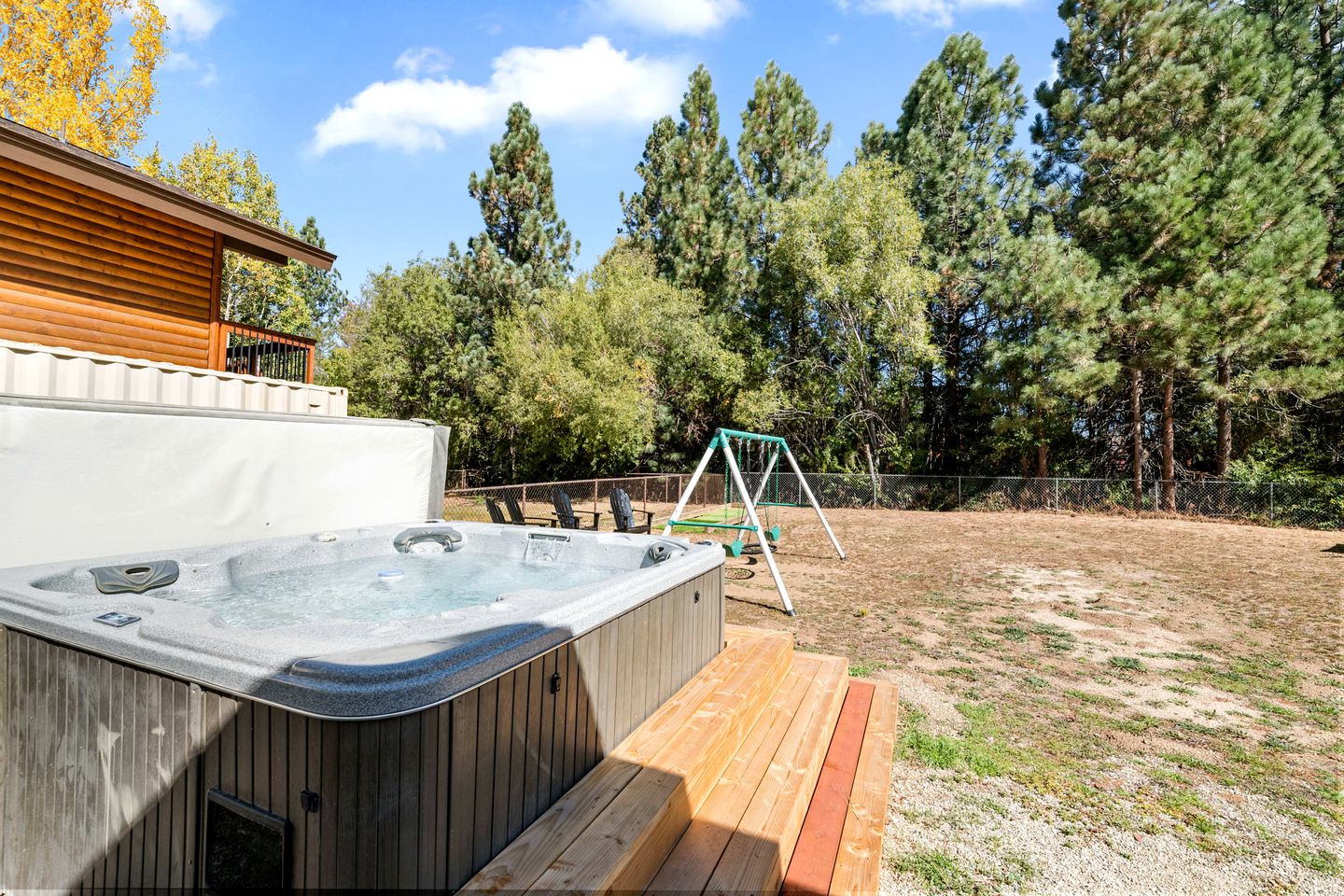 Fantastic Cottage with Barbecue and Fire Pit in Big Bear Lake, California